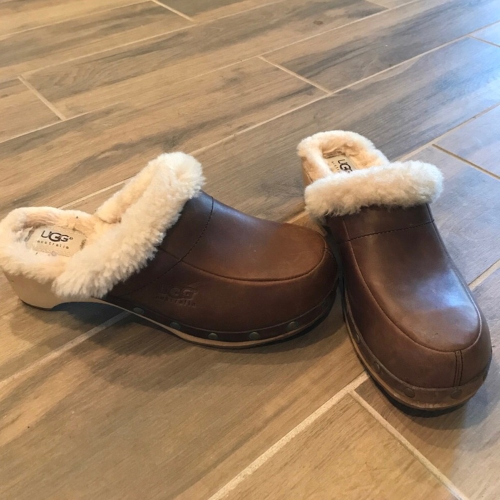 Re-poshing UGG clogs *authentic*